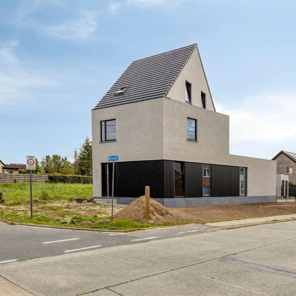 Half Open Bebouwing te koop in BUGGENHOUT